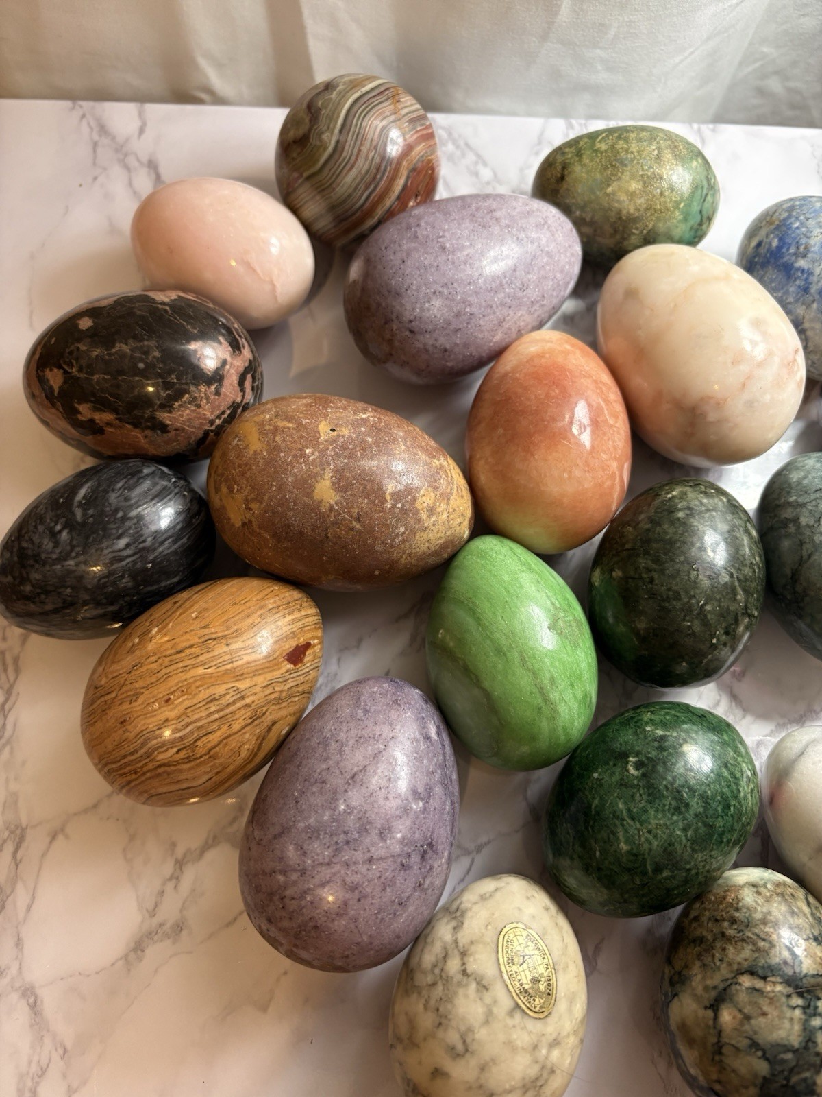 25 Vtg Stone Eggs Lot Onyx Alabaster Quartz Marble Obsidian Jasper Mixed sizes
