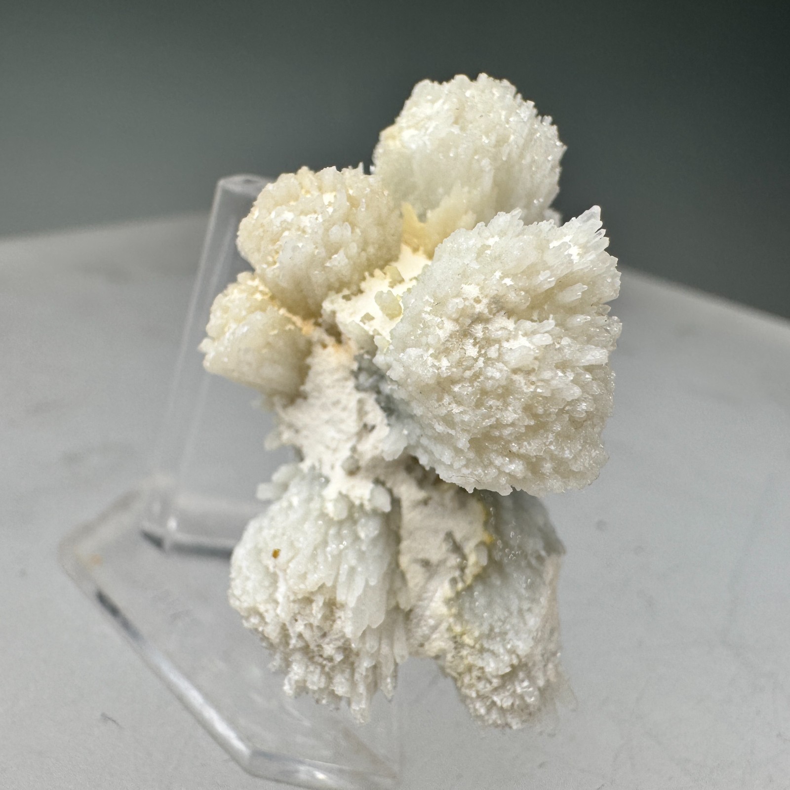 Fine Cross-Like Quartz Crystal Group: Shangbao Mine, Hunan, China- Classic!!