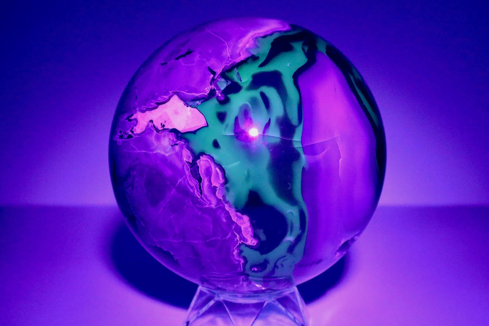 LARGE UV Reactive VOLCANO AGATE SPHERE Druzy Quartz Crystal Ball 145mm 3.75kg