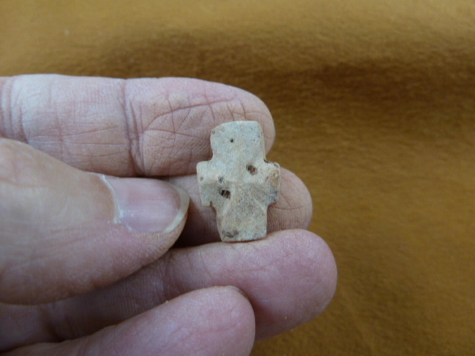 CR594-19) 3/4″ Fairy Stone CHRISTIAN CROSS Staurolite Lucky Crystal lucky charm