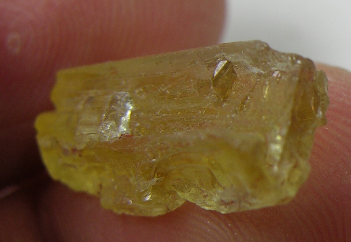 8.50ct Pakistan Rough Yellow Beryl Heliodor Stick Crystal Specimen 1.70g 20mm
