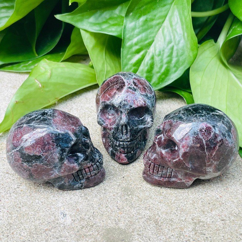 2″ Natural Garnet Skull Hand carved Quartz Skull Crystal Reiki Healing 1pc