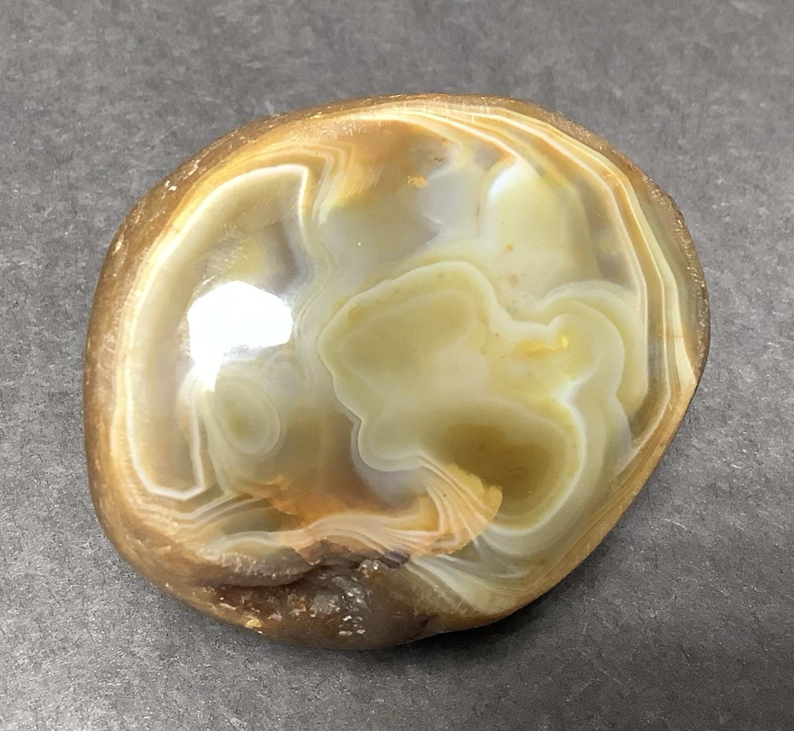 Black River Fluorescent Agate Specimen 40x50x40mm, Face Polish #446