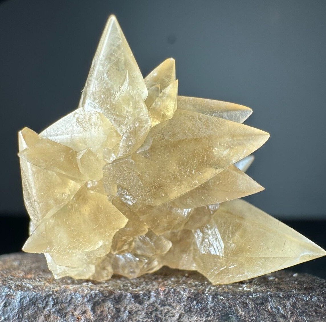 ➤ 1-1/4″ CALCITE CRYSTAL CLUSTER SPECIMEN – Pugh Quarry Ohio VIDEO➤892