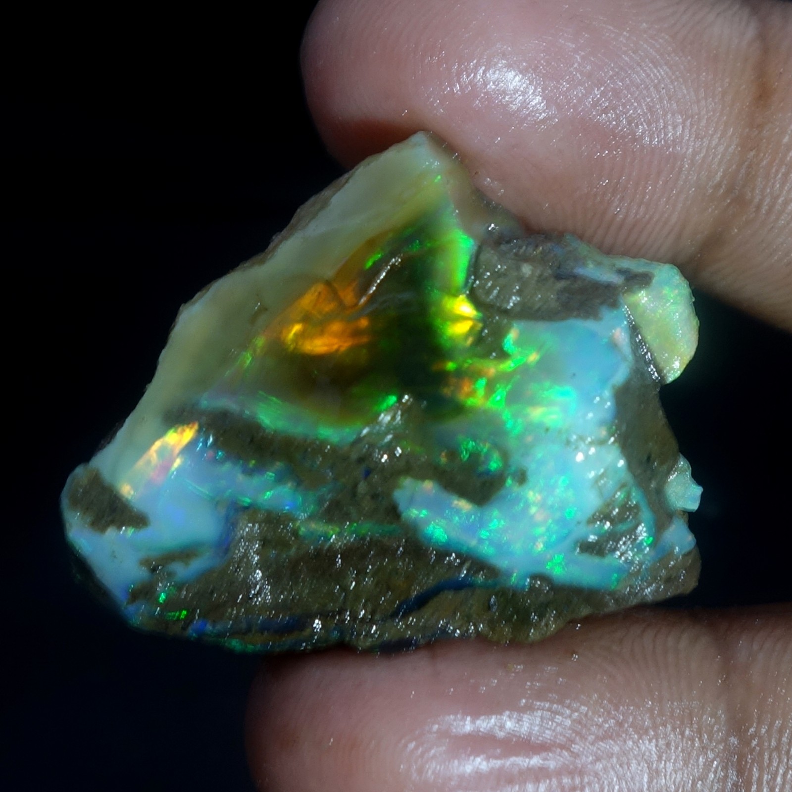 AA+ Ethiopian Oli Opal Rough Entreated Welo Opal Multi Fire Color Flash 68.00Cts
