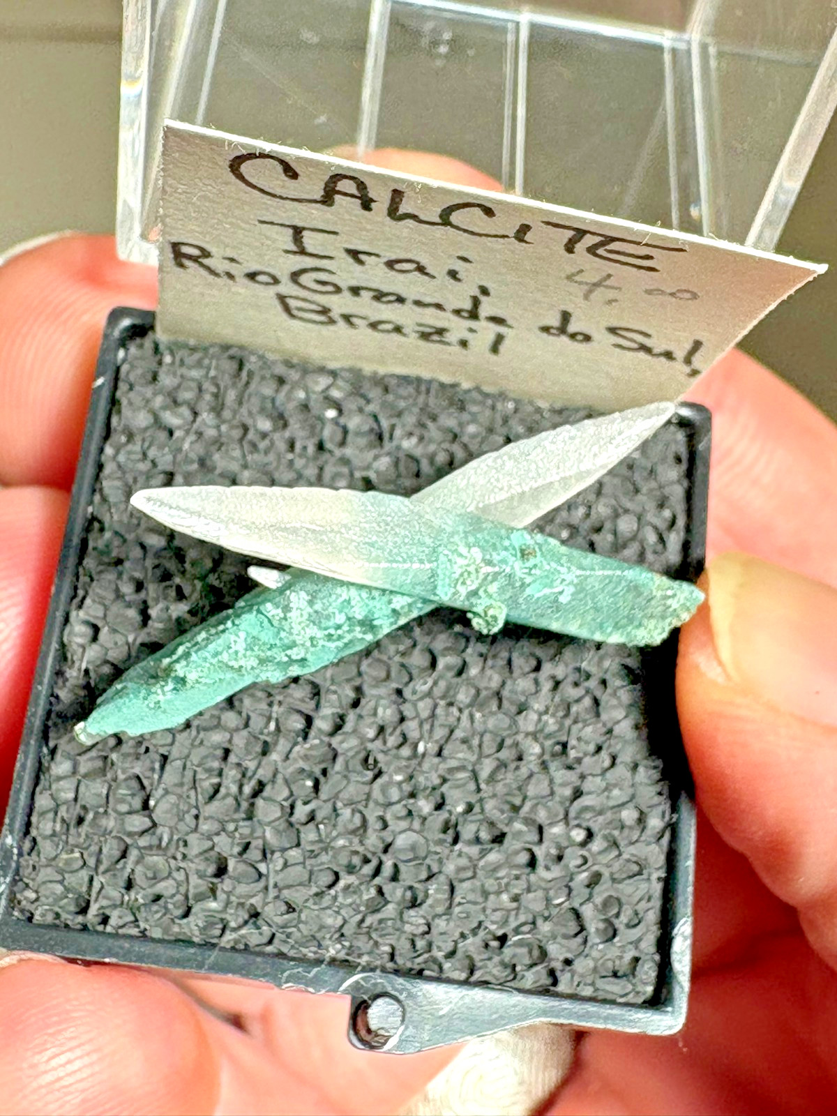 Calcite “cross”, Irai, Brazil, Thumbnail