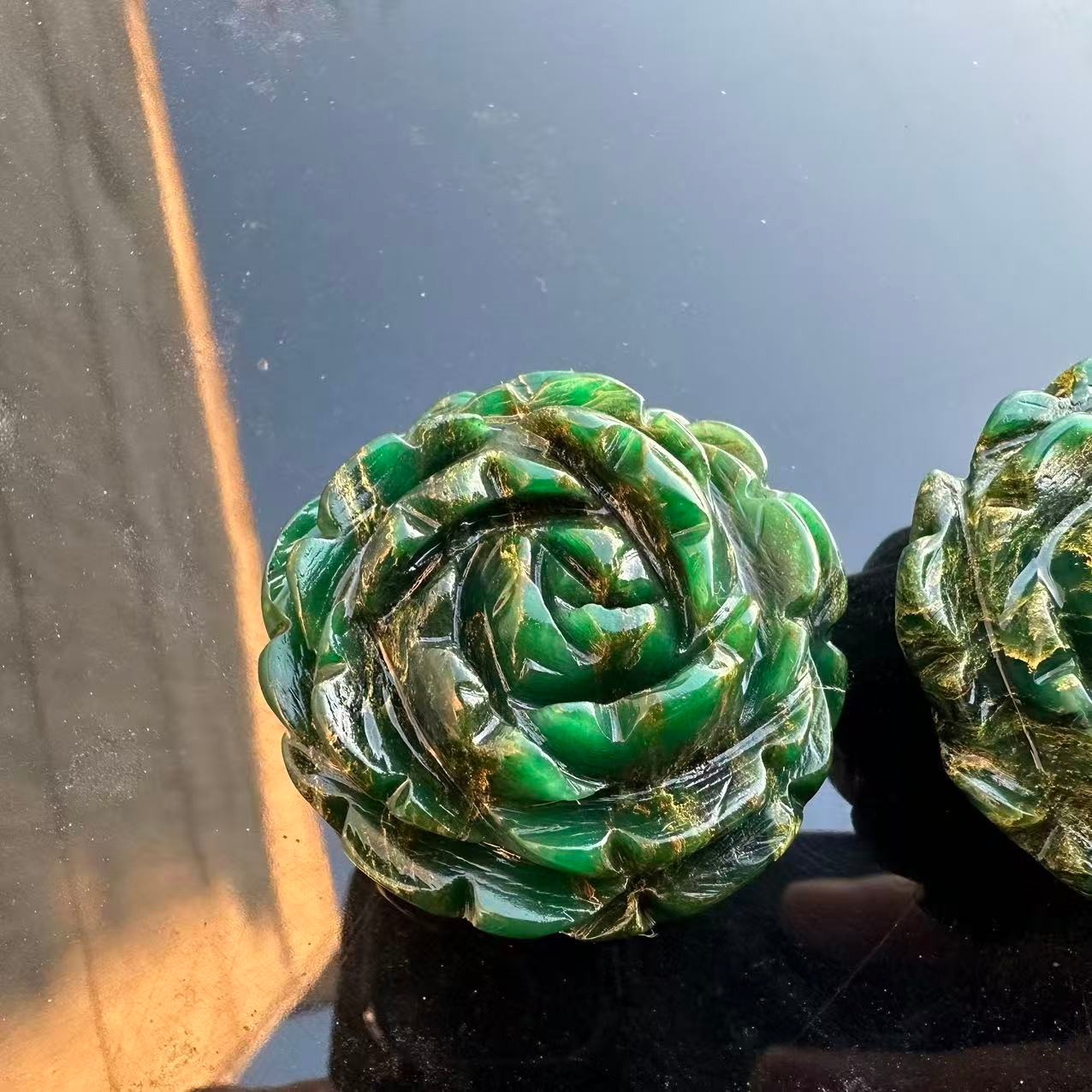 1pc Natural Emerald Quartz Carved Flower Skull Crystal Reiki Gift