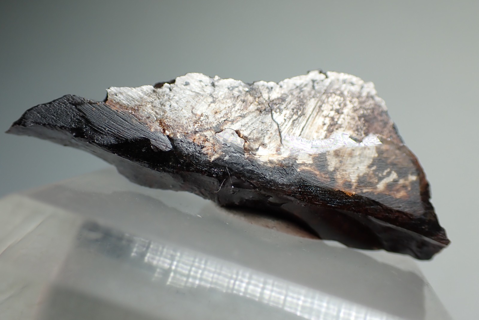 NATIVE IRON IN BASALT * VERY RARE ! Khungtukun Massif, Taimyr, RUSSIA