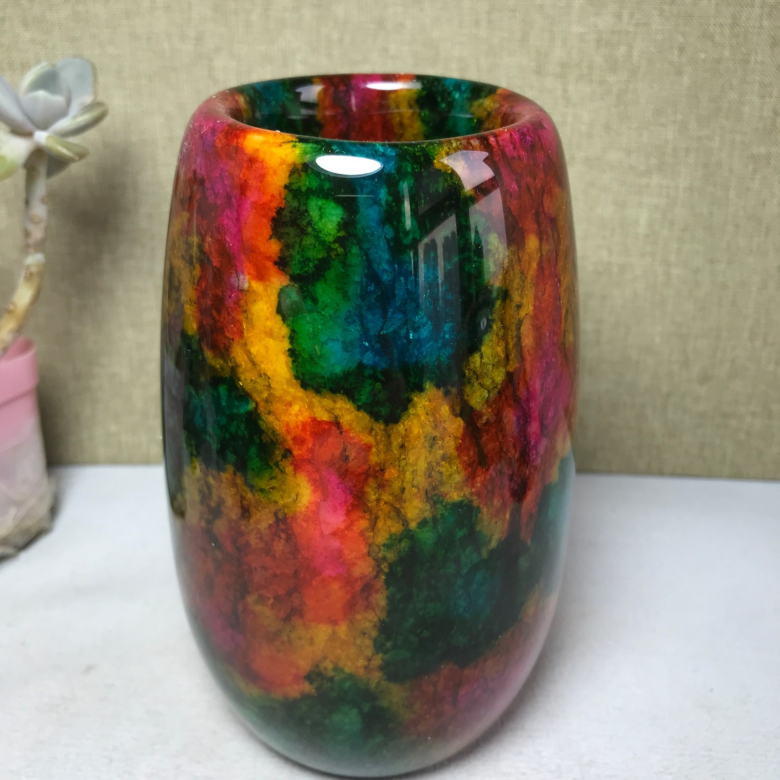 Natural “Seven Colors Jade” vase specimen -Taiwan China 1130g 129mm A2930