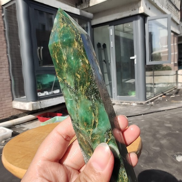 383g Natural Emerald Obelisk Tower Point Quartz Crystal mineral Healing Energy