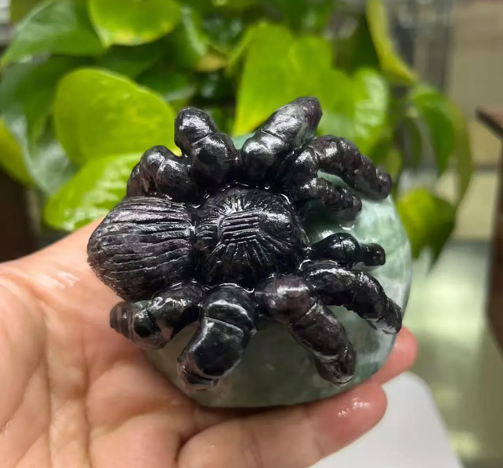 Natural Yooperlite Crystal Spider Carving: Healing Home Decor, 2.6″
