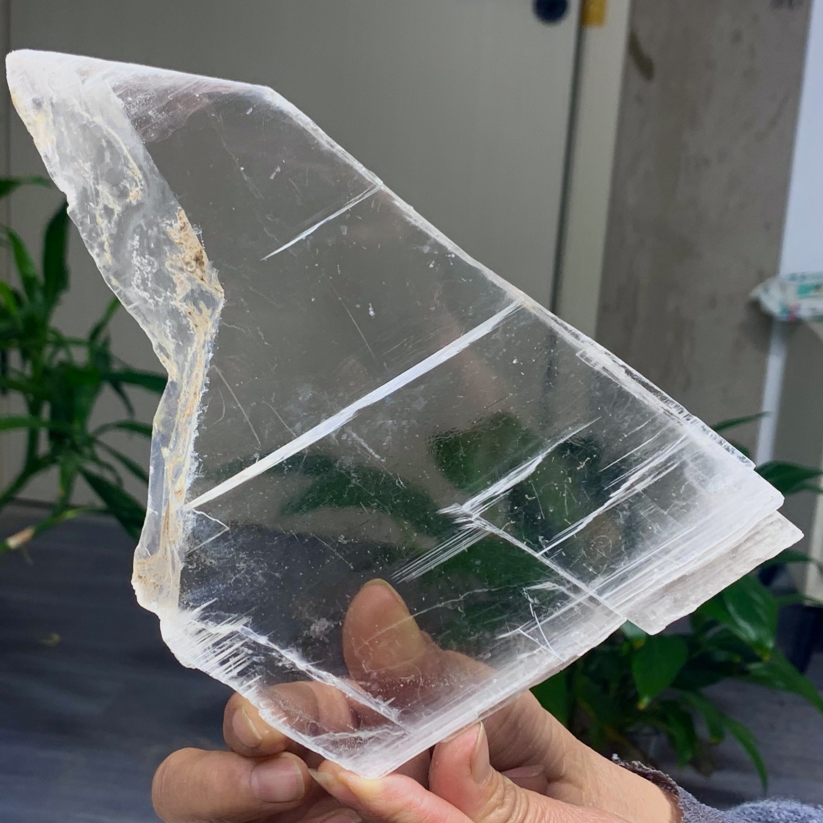 494G Natural selenite gypsum quartz crystal slab mineral specimen healin