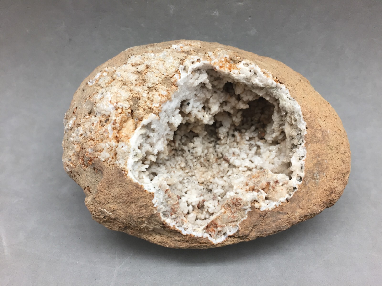 Southern Illinois Geode Rock Snowy Calcite Crystal Pocket Inside 5.75″x5.25×4″