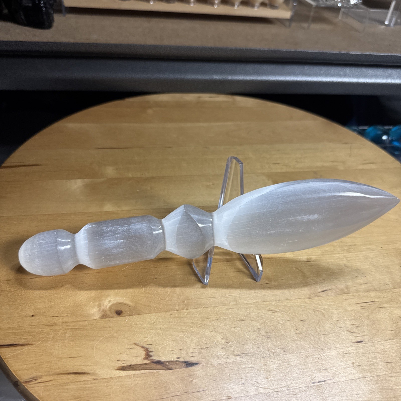 6646 Selenite Knife Pig Sticker Stand Not Included 1.0”T 2.0”W 9.8”L Wt. 13 Oz.￼
