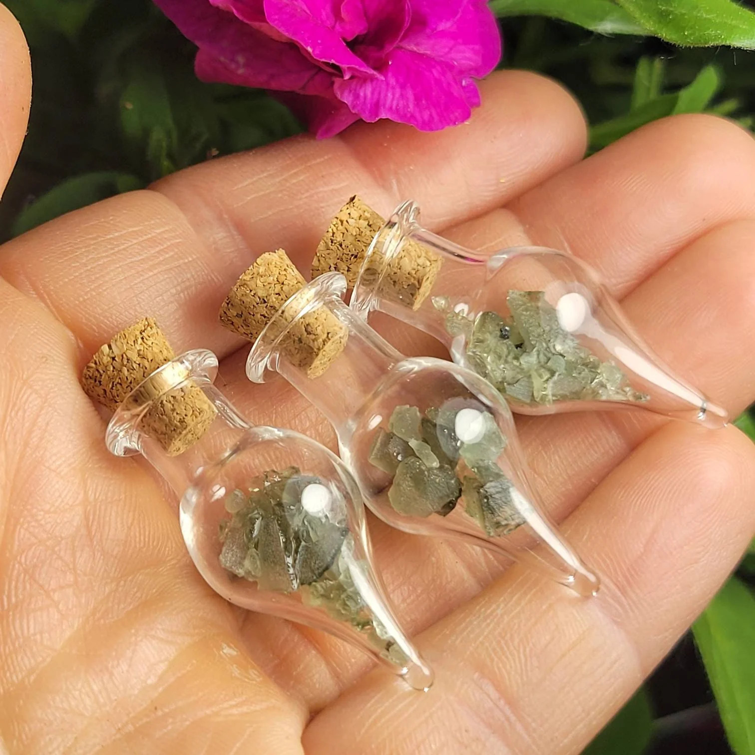 MOLDAVITE Chips, Authentic Tektite from Czech Republic