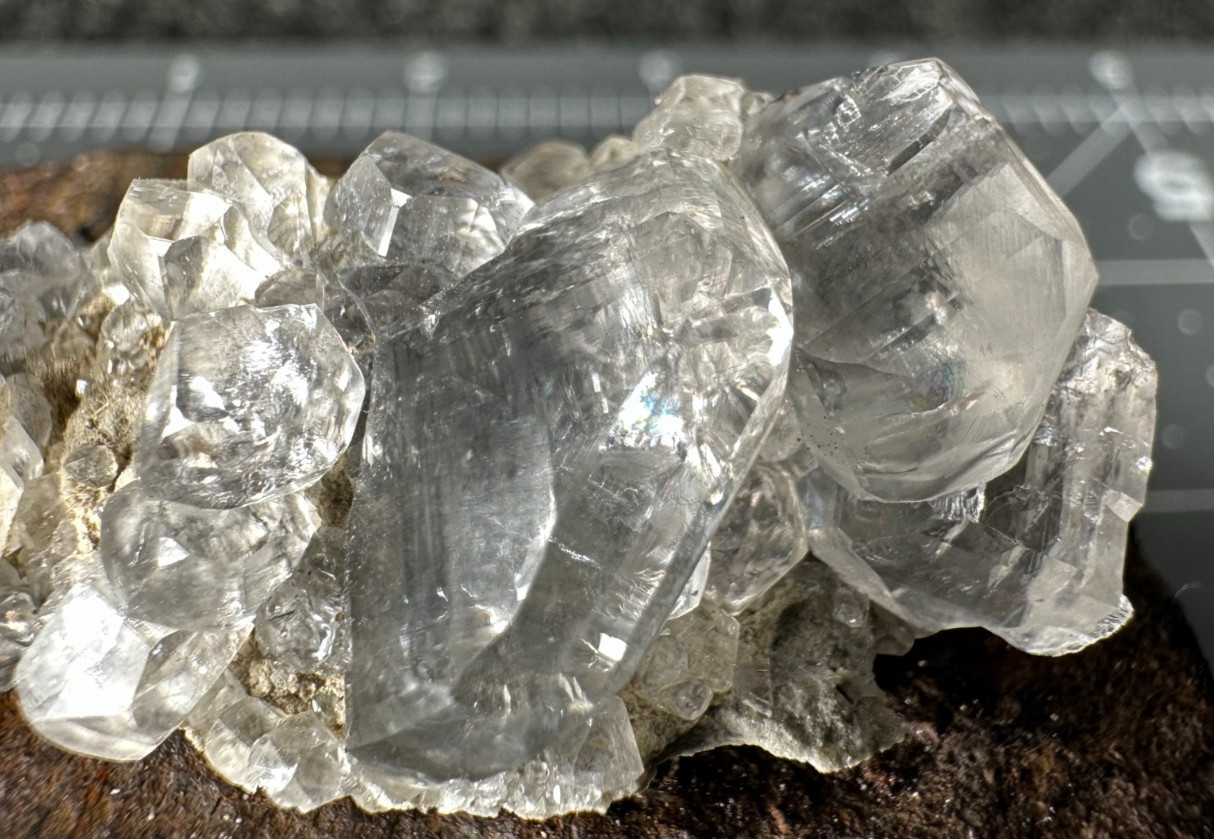 ➤ 1-3/4″ CALCITE CRYSTAL Specimen – Gray Quarry in Hamilton Illinois VIDEO➤1111