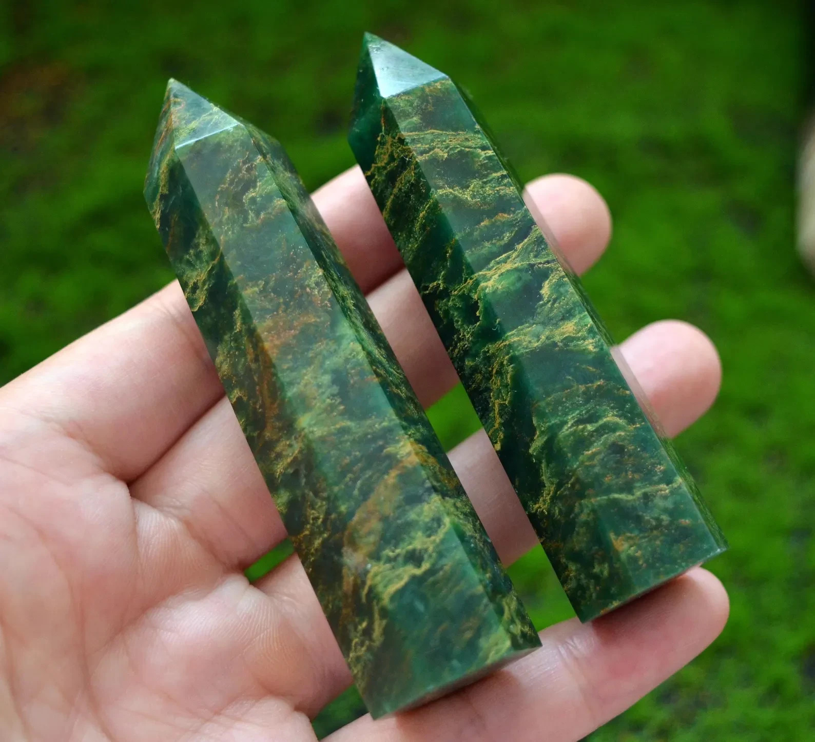 Natural Emerald Tower Point Meditation Obelisk Healing Crystal Mineral Specimen