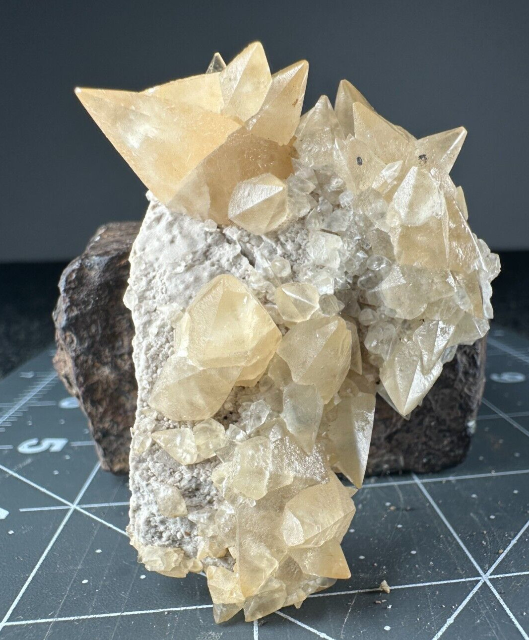 ➤ 2-1/2″ CALCITE CRYSTAL CLUSTER SPECIMEN – Pugh Quarry Ohio VIDEO➤843