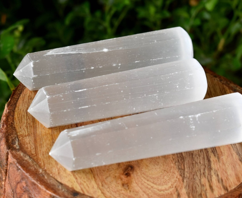 2025HOT! Natural Selenite Wand Crystal Point Stone Quartz Home Decor Gift