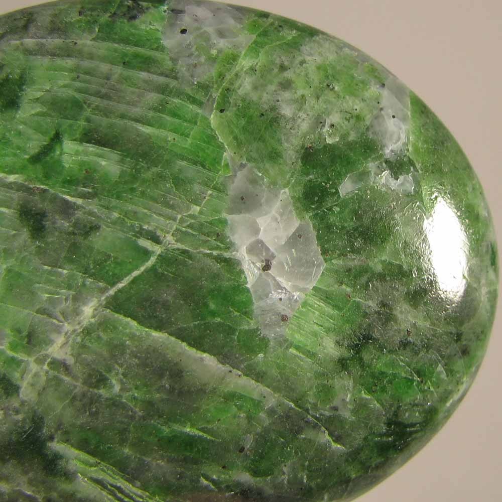 2.1″ Rare CHROME DIOPSIDE Polished Palm Stone – Siberia, Russia
