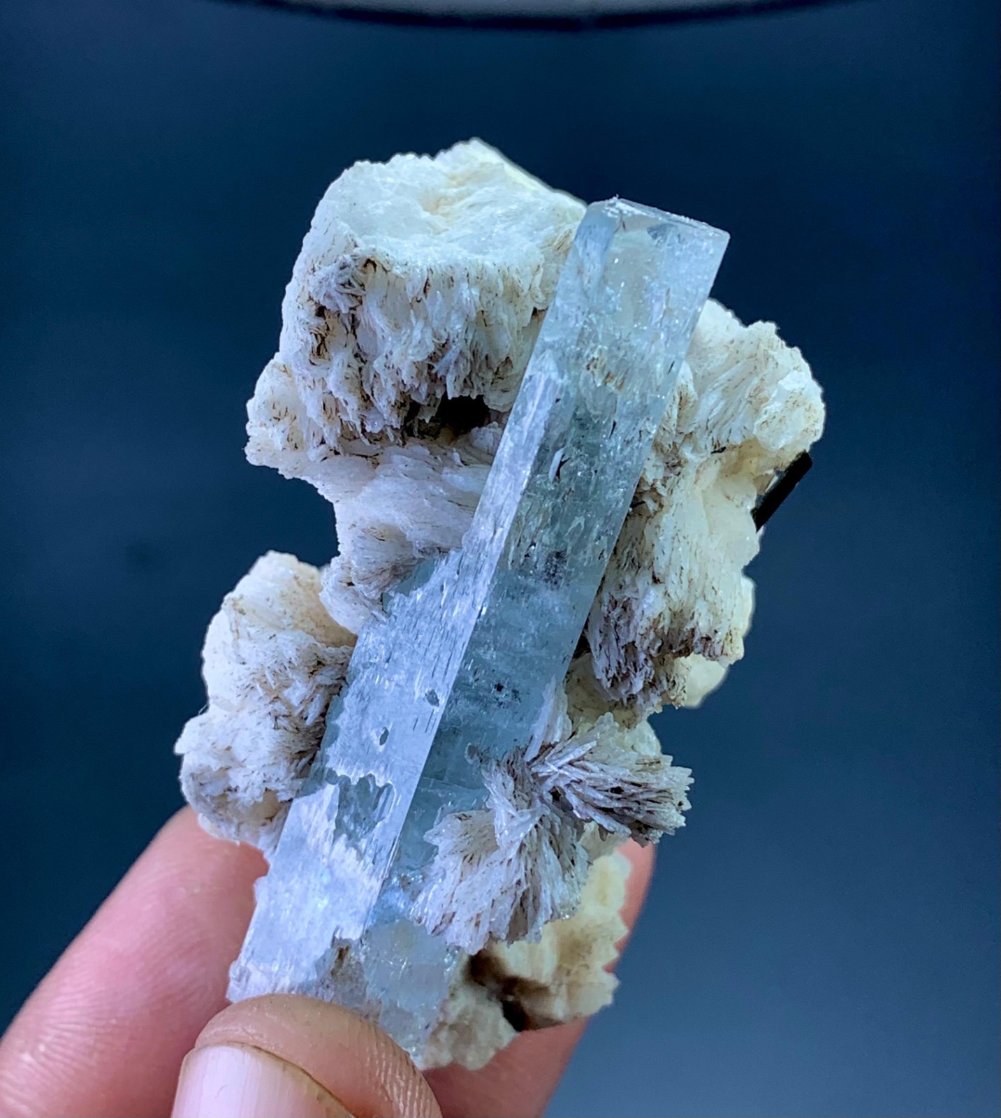 267Carat Top Quality Aquamarine Crystal Specimen From Skardu Pakistan.Rare Color