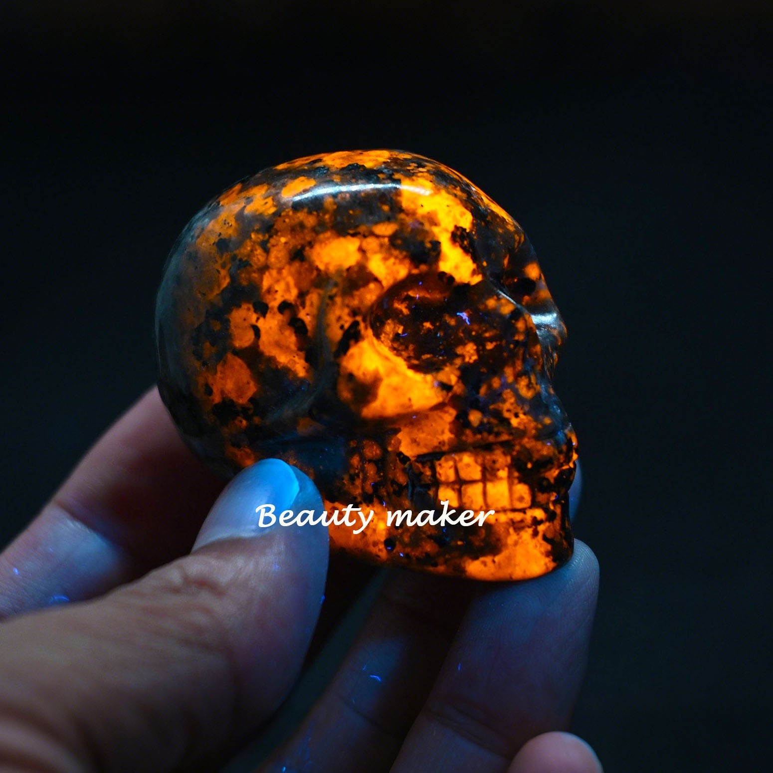 Natural Yooperlite Skull Head Carving Flame Quartz UV Reactive Reiki Home Decor