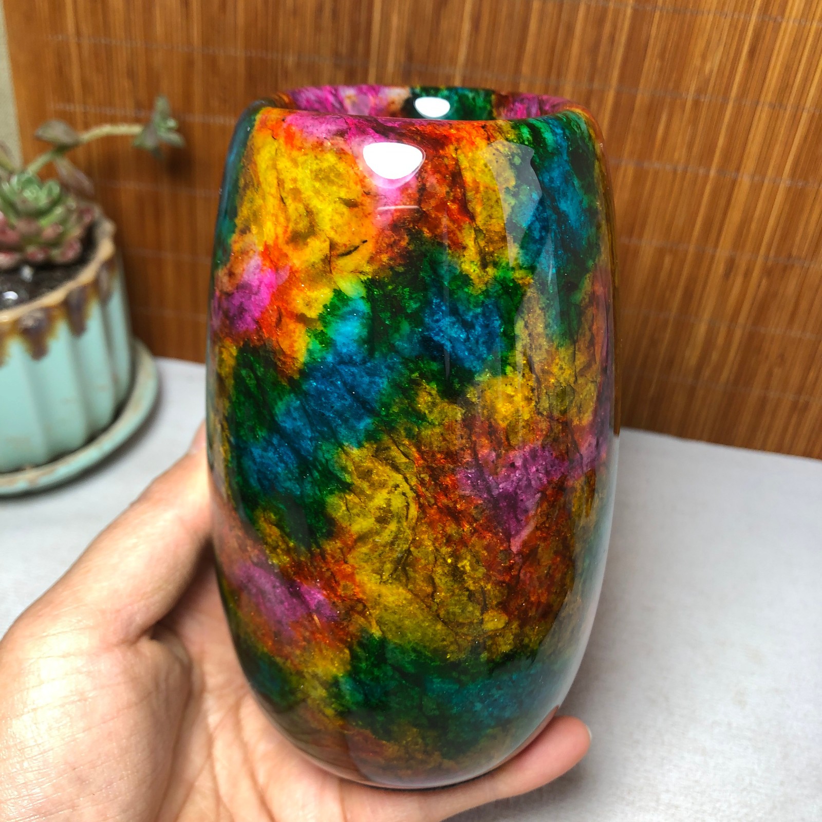 Natural “Seven Colors Jade” vase specimen -Taiwan China 1110g 130-79-79mm A4900