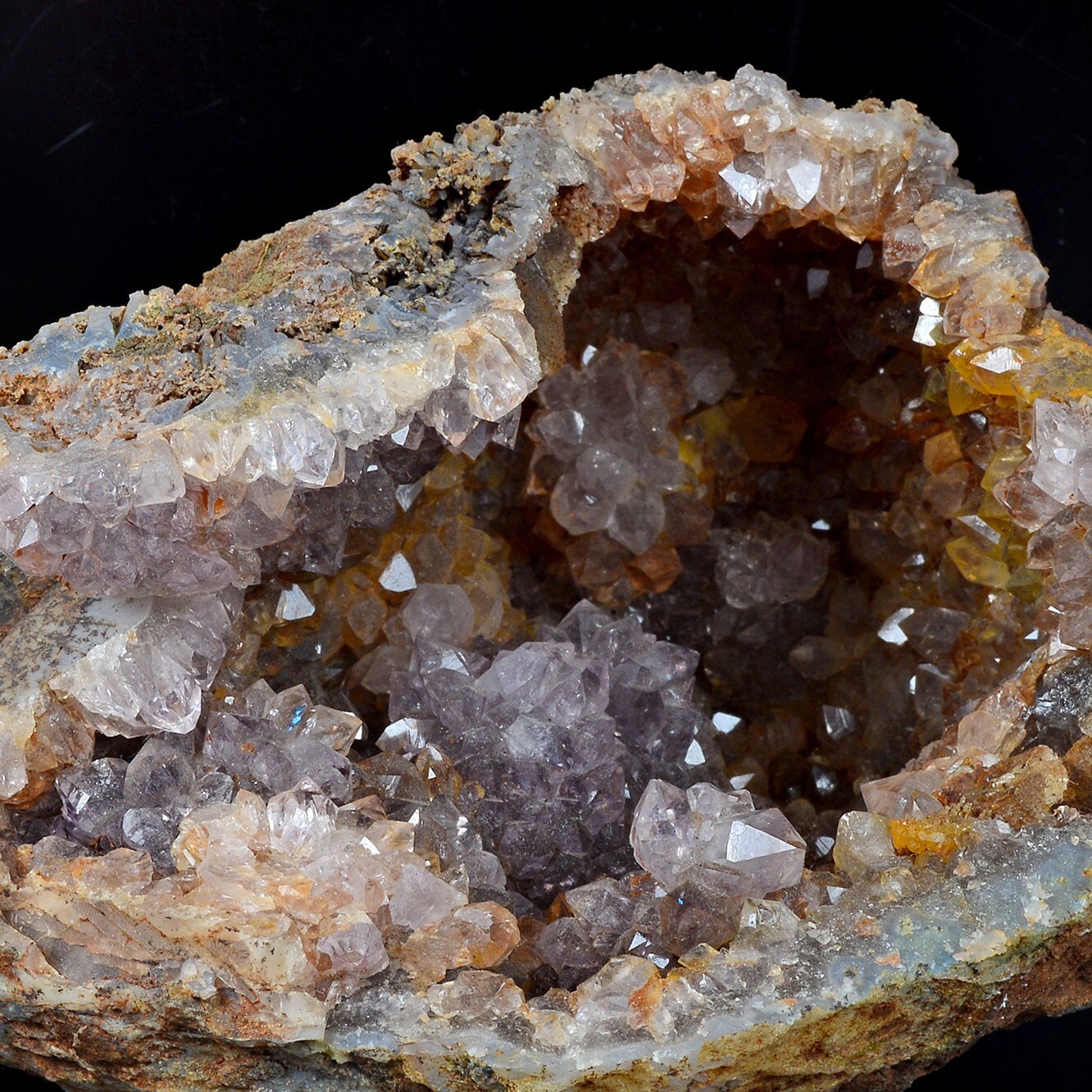 1.5 kilo Natural Amethyst Cluster Uncut Raw Crystal Healing Geode From Uruguay