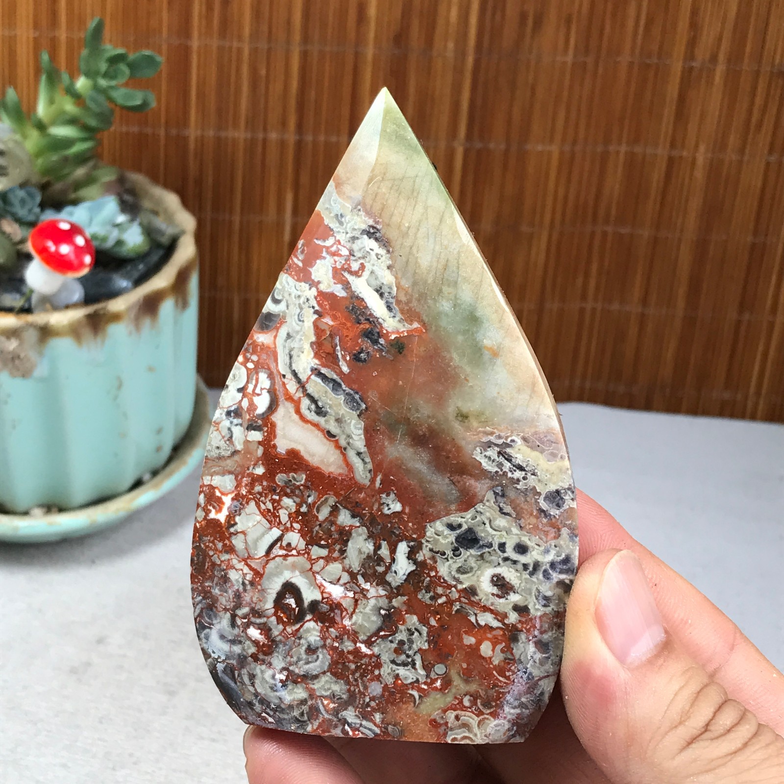 Natural money Mexico agate hand carve leaf Crystal Specimen free standing A6262