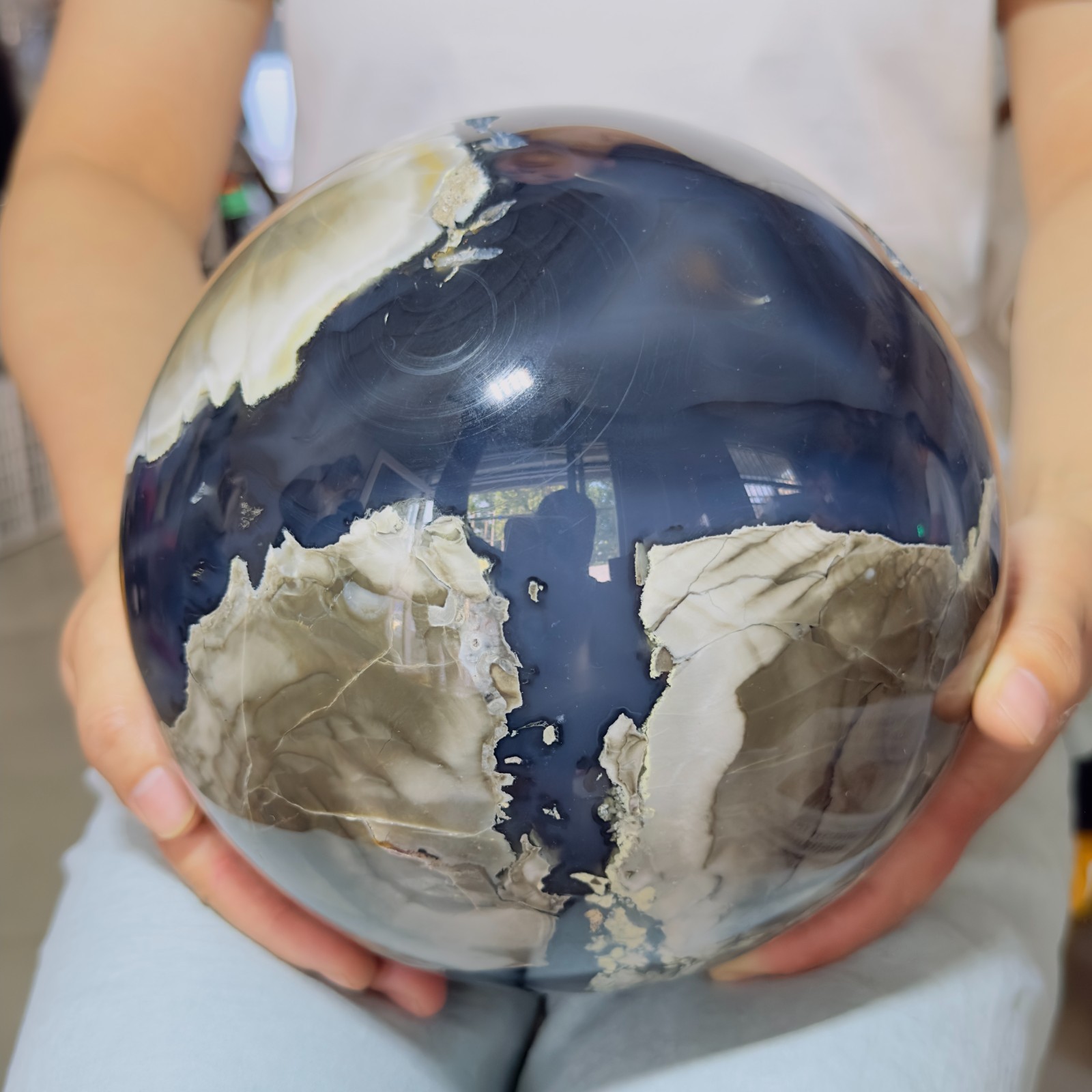 21.23LB Natural volcanic agate crystal cave ball polishing and healing 9.65kg