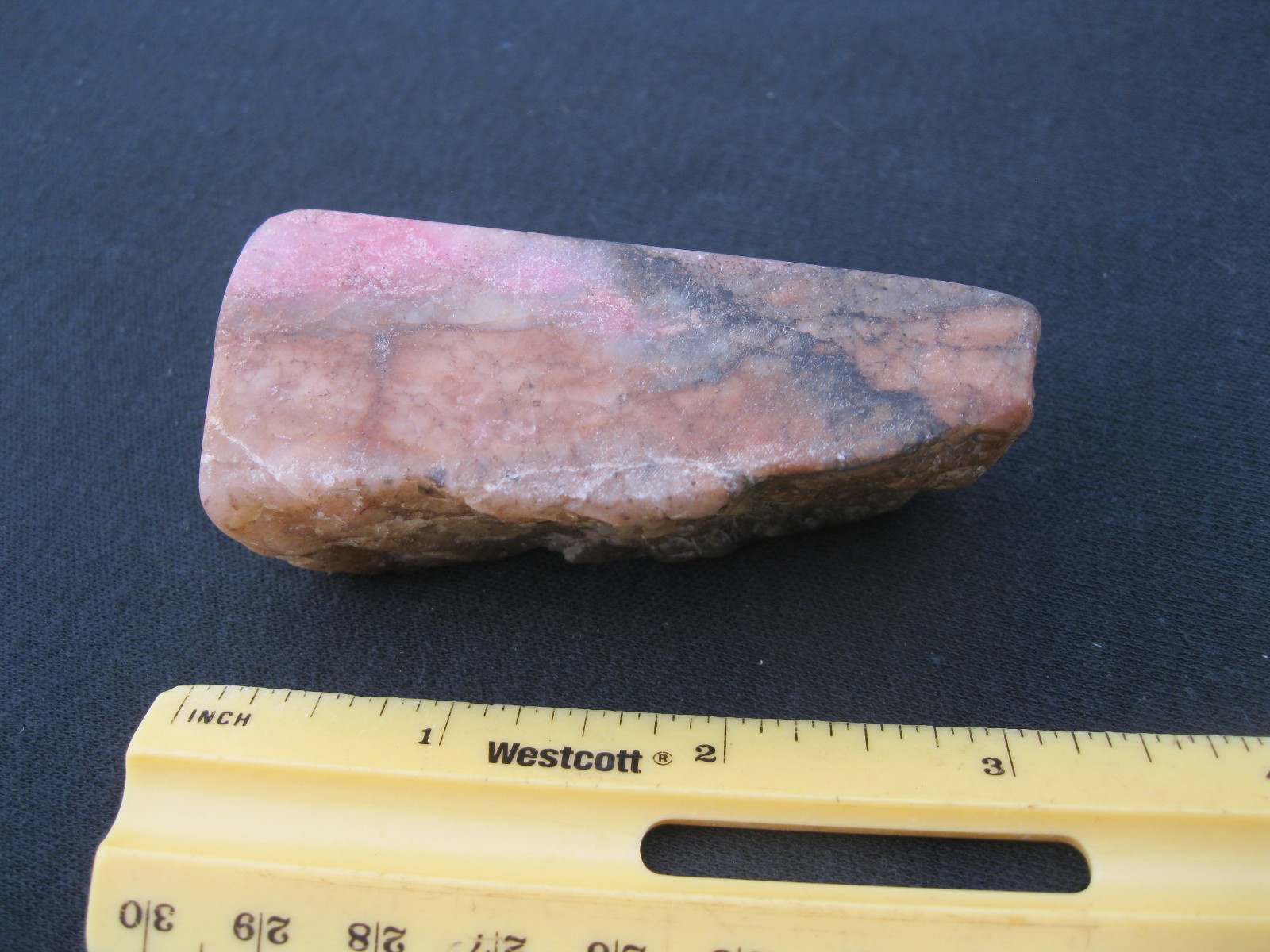 BUSTAMITE, Rare Crystal, mineral, from the Land of Oz. 3 x 1 1/4 x 1″ 4.1 oz