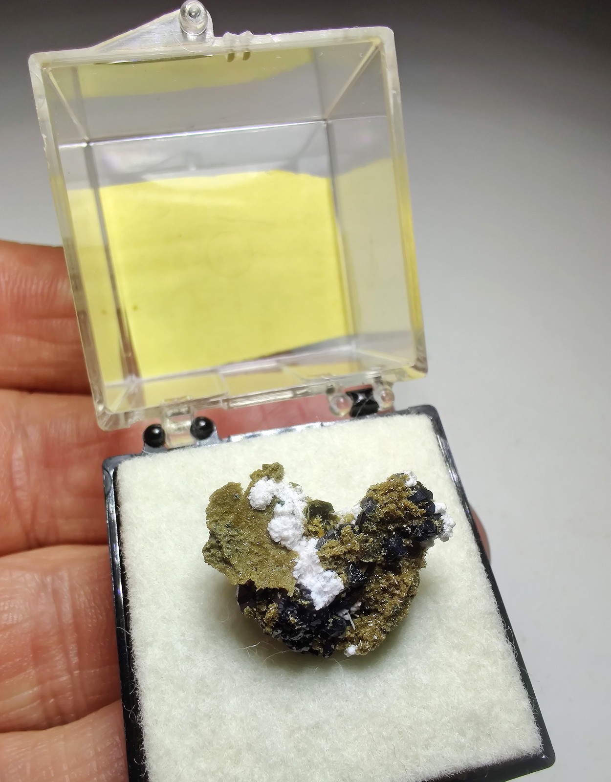 Epidote, Sphalerite, Chalcopyrite crystals etc. Silverton, Colorado. 2.2 cm.