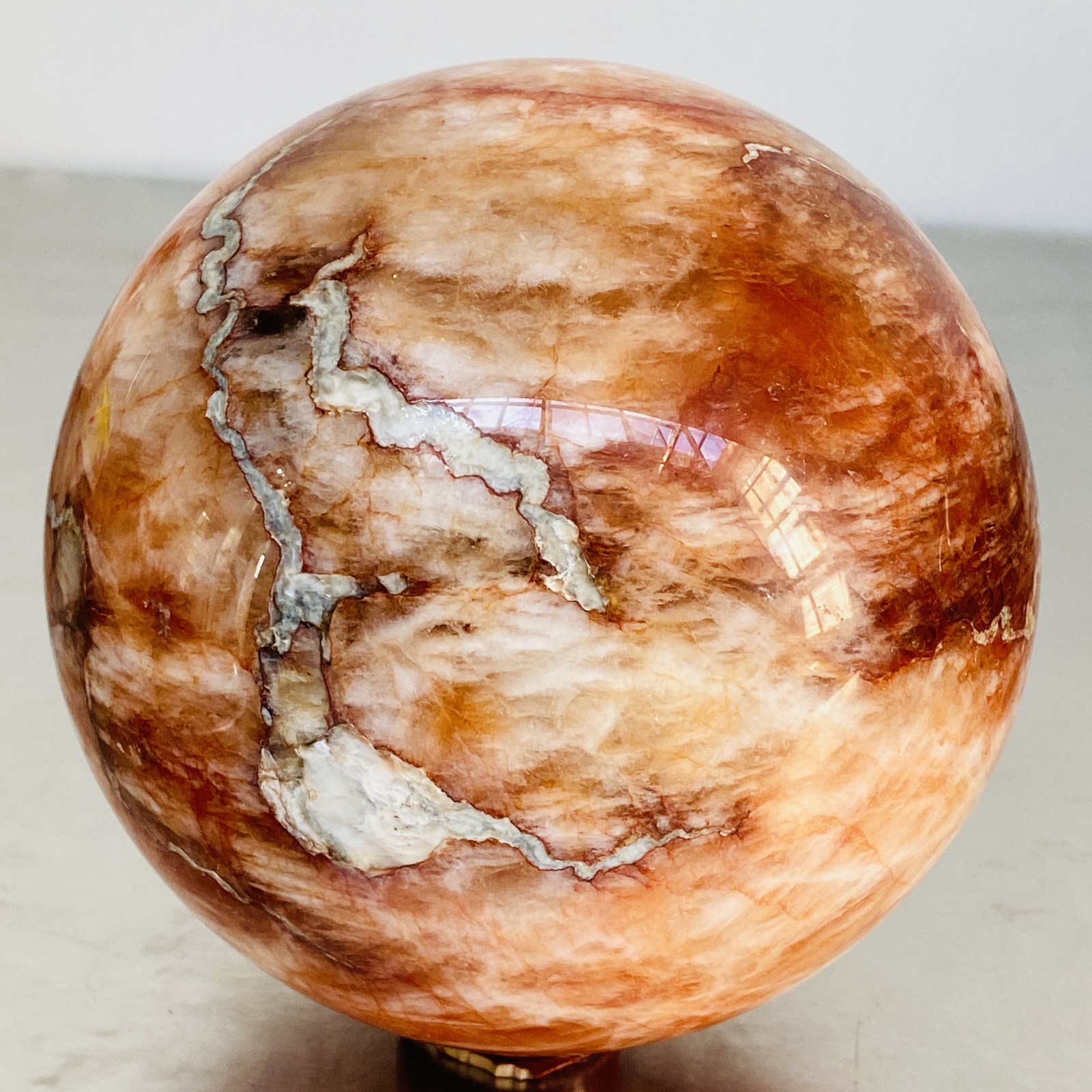 Natural Red Glue Flower Quartz Sphere Crystal Ball Healing 3160G