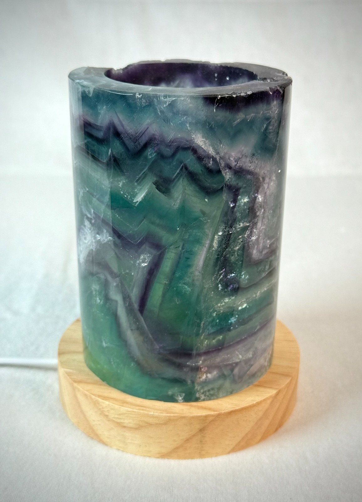 Fluorite Lamp #8 – Polished cylindrical-shaped USB lamp