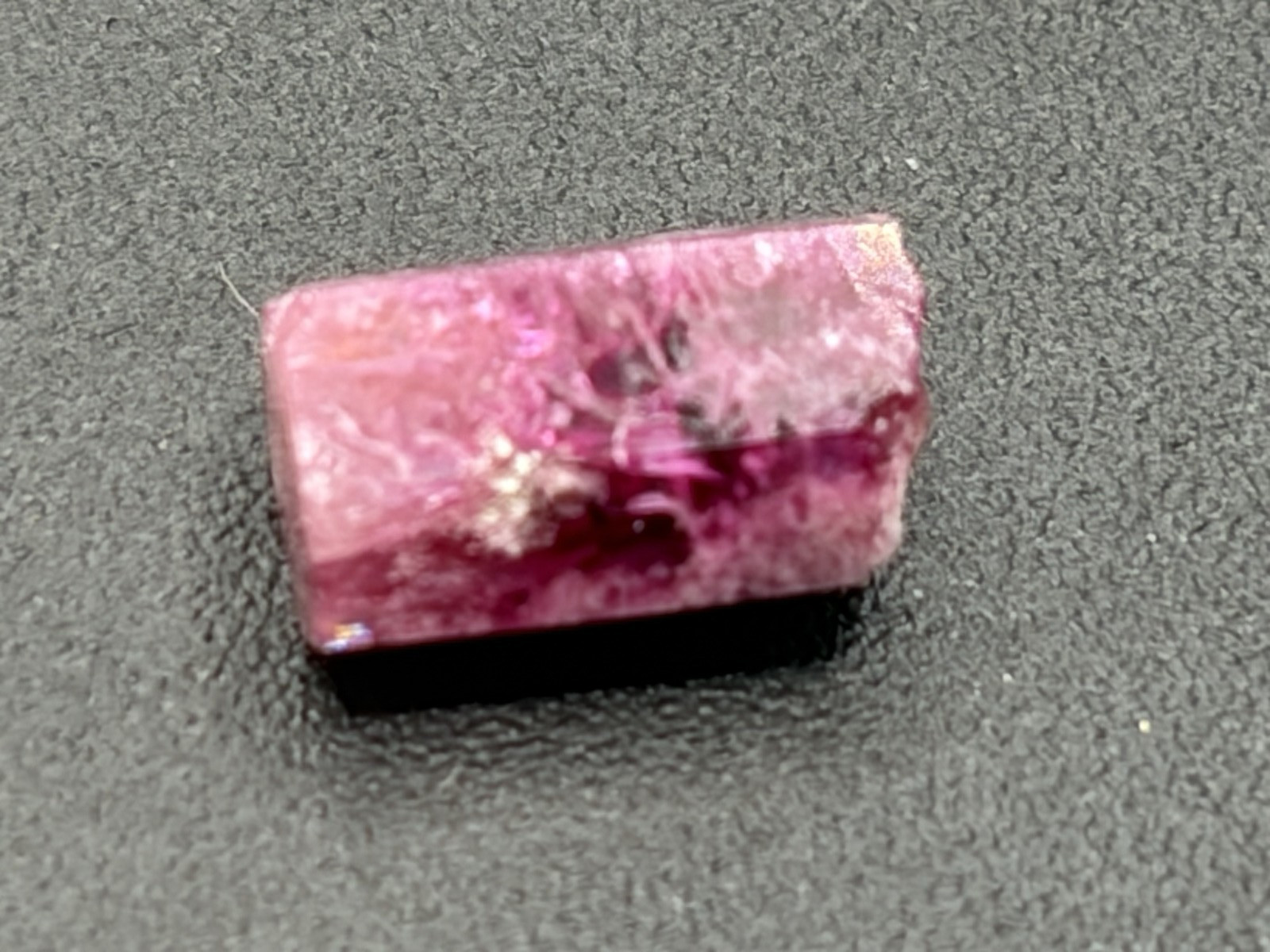 RED BERYL SPECIMEN THUMBNAIL