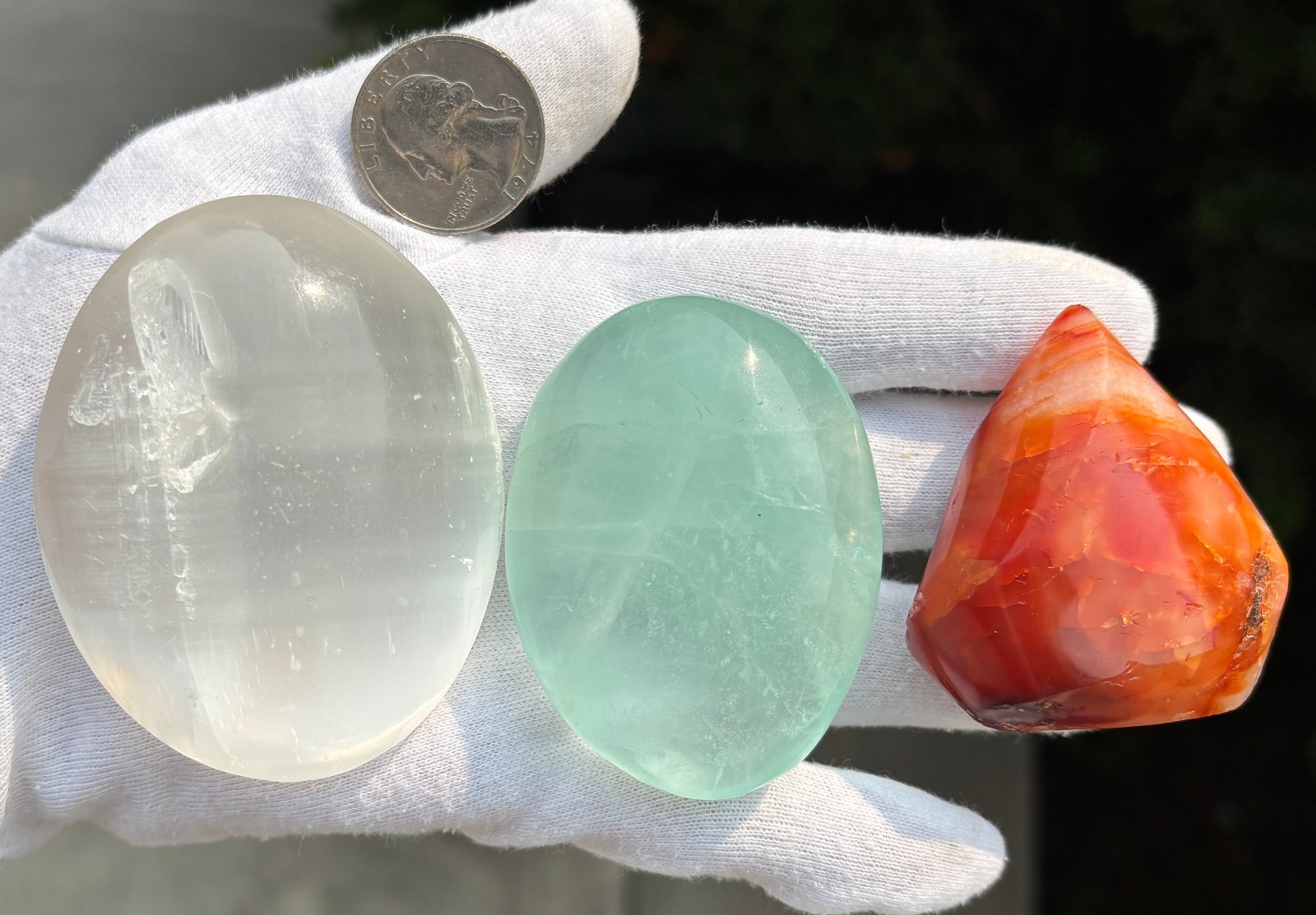 303g LOT GREEN FLUORITE/SELENITE SATIN SPAR/RED AGATE FREEFORM FREE FORM TOWER