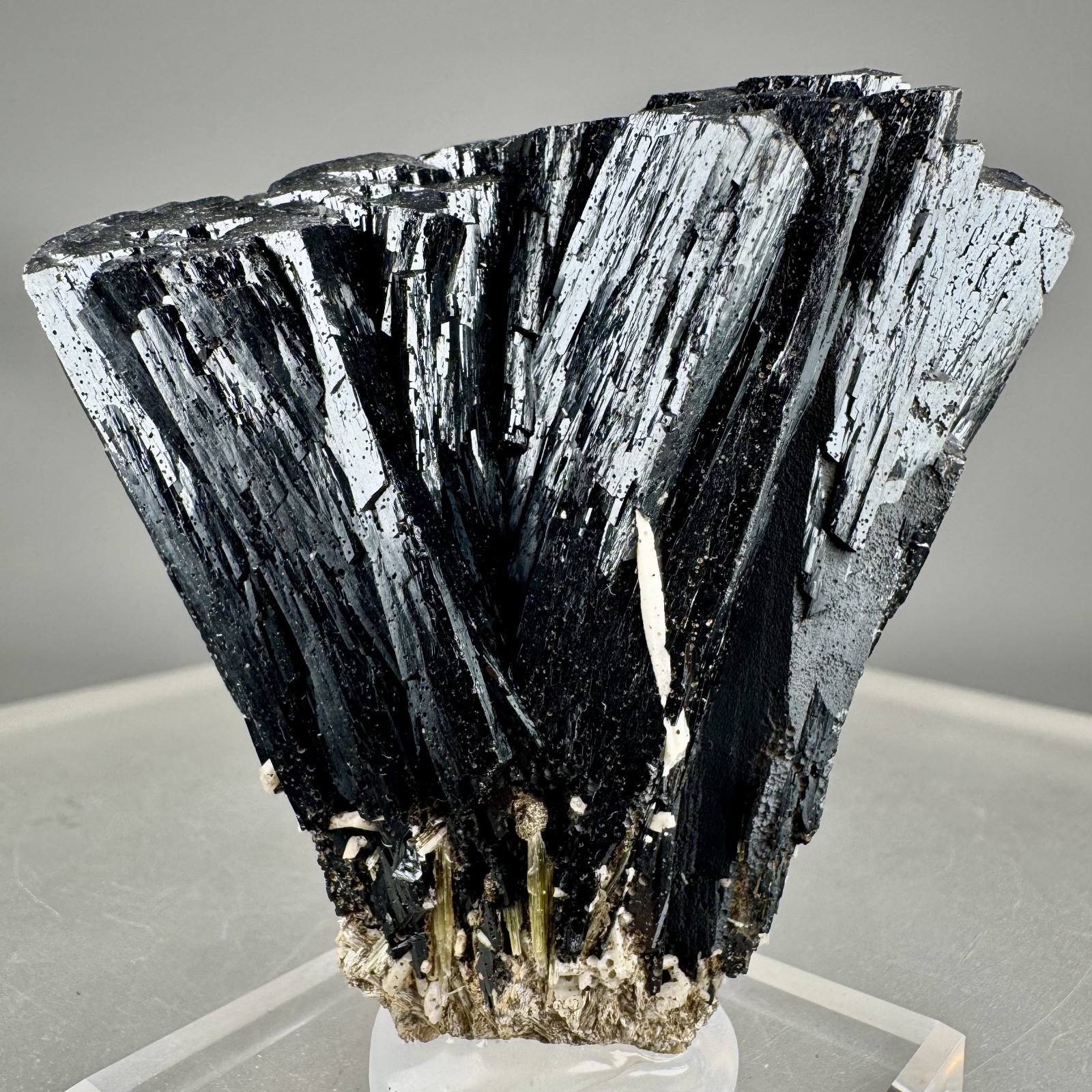 Superb Ilvaite Crystals: No. 1 Mine, Huanggang District, Inner Mongolia, China