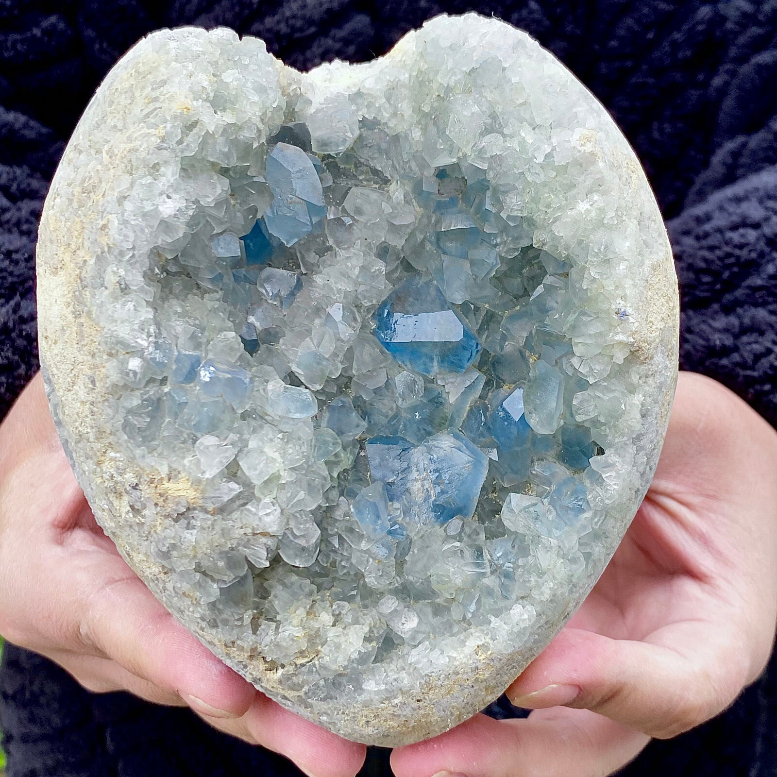 5.98LB Top natural blue crystal cave quartz crystal cave mineral specimens