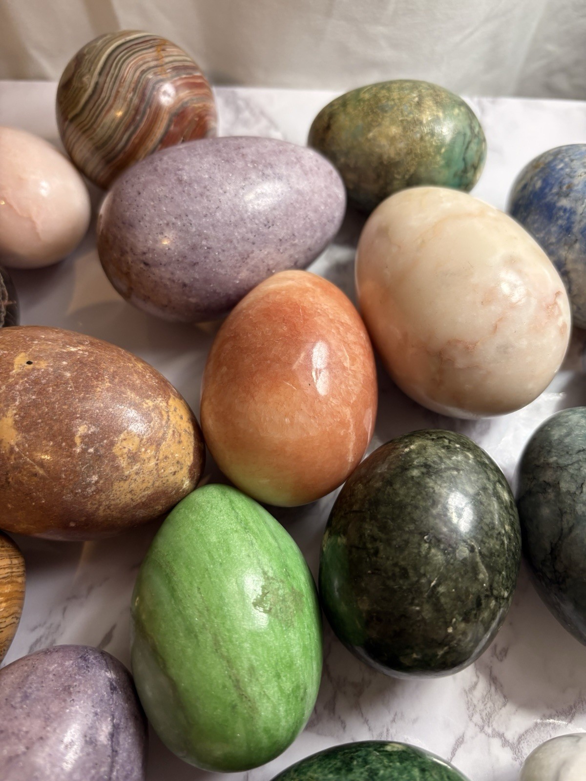 25 Vtg Stone Eggs Lot Onyx Alabaster Quartz Marble Obsidian Jasper Mixed sizes