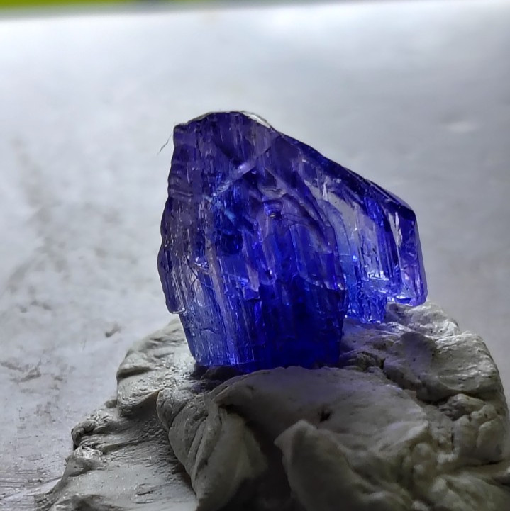 TANZANITE MULTICOLOR BLUE LIGHT PINK UNHEATED CRYSTAL CLUSTER 8 CT MONSTER
