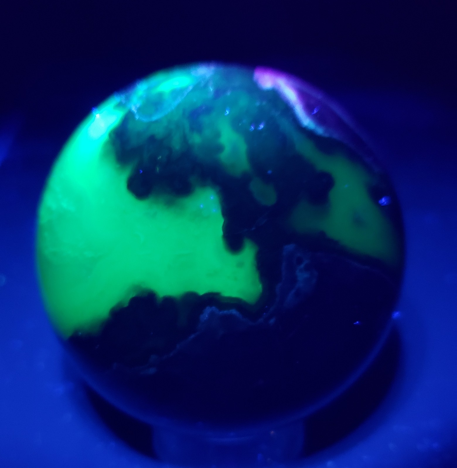 2.63″ Volcano Agate Quartz Crystal Sphere Ball Orb Stunning Green UV, 400g