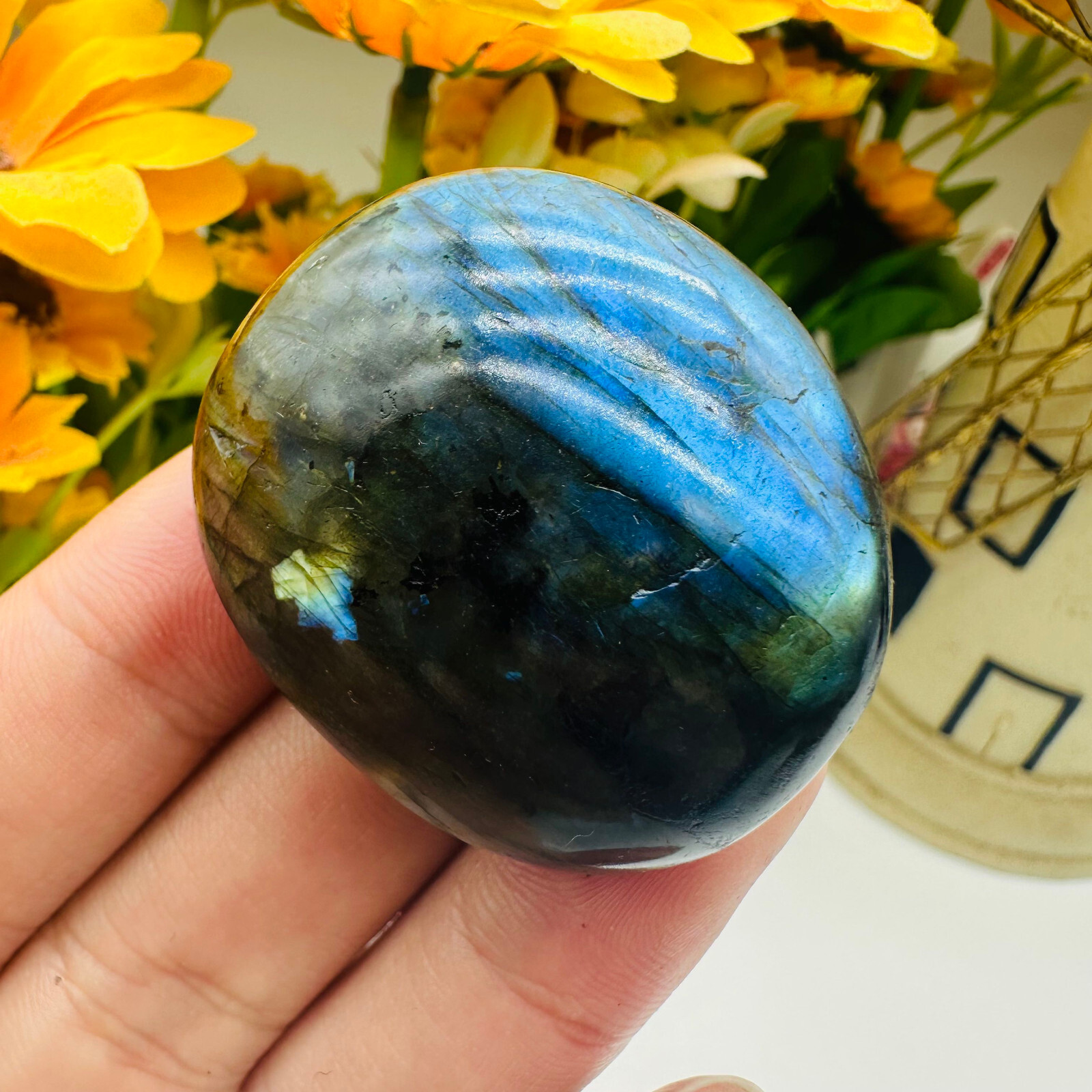 Natural Labradorite Quartz Crystal Polished Palm Stone Ore Specimen Healing 1PC