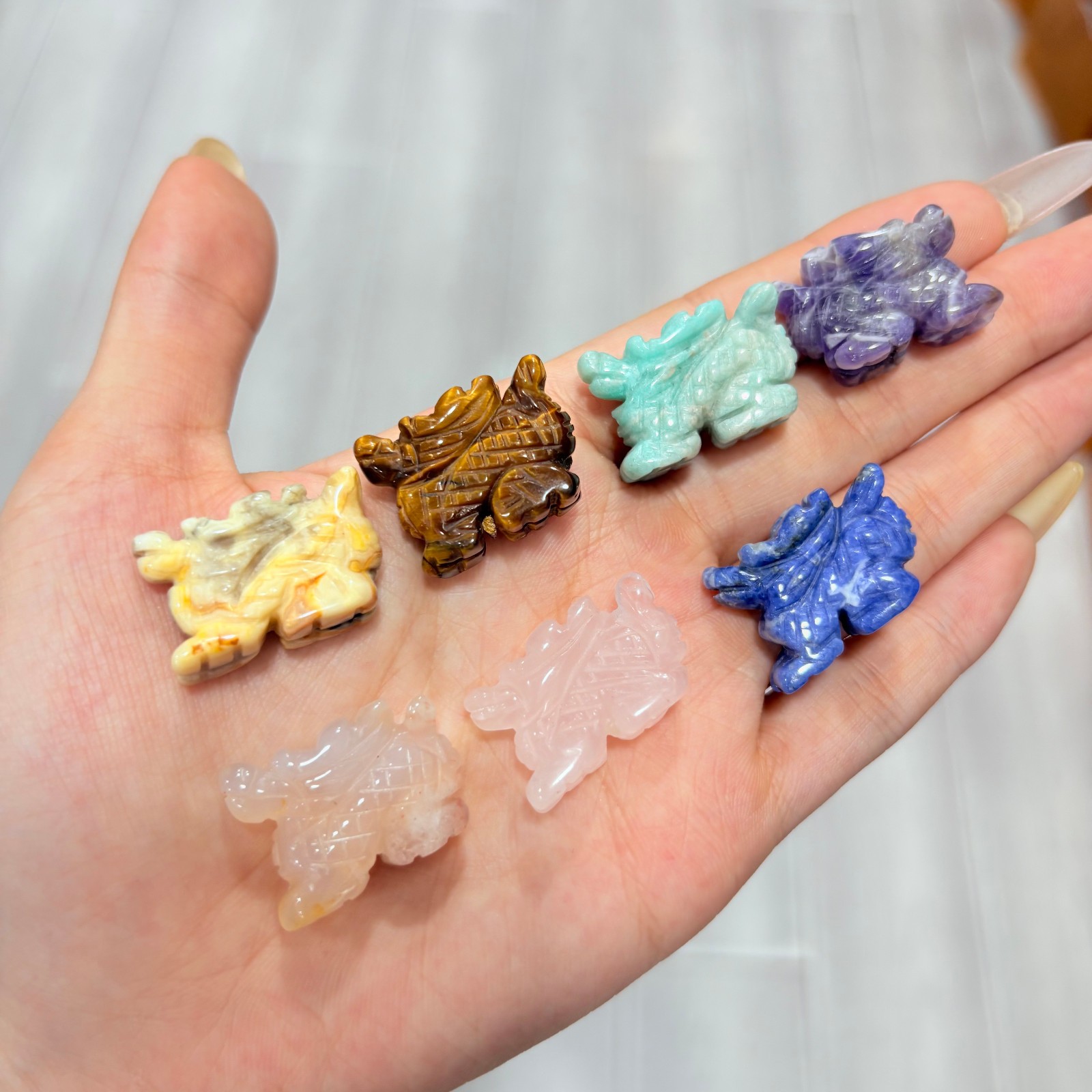 5pc Natural mix Quartz hand Carved Mini dragoncrystal Reiki random delivery