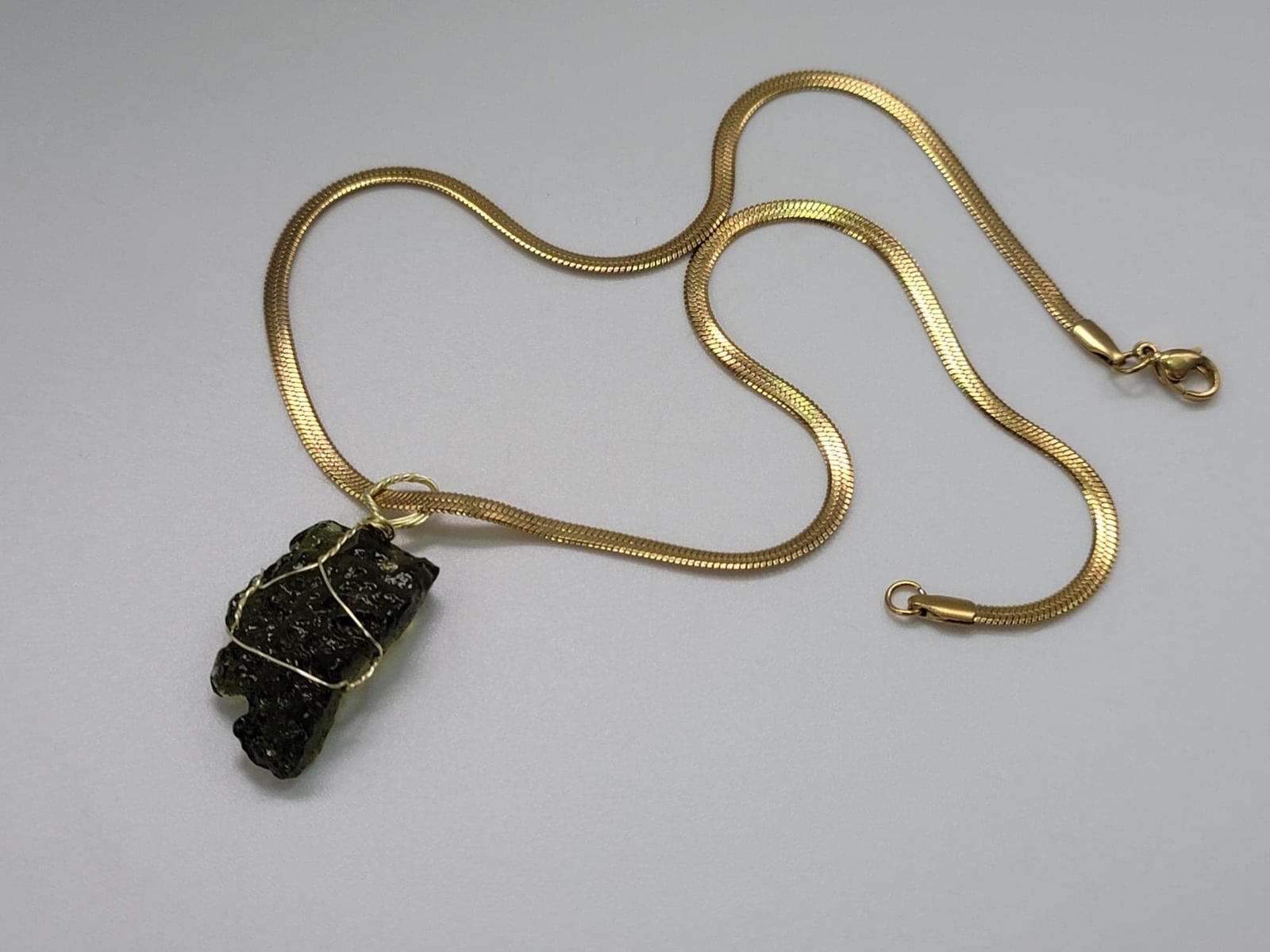 Genuine Moldavite Choker Necklace 100 % Natural Minimalist Gifts, Trendy