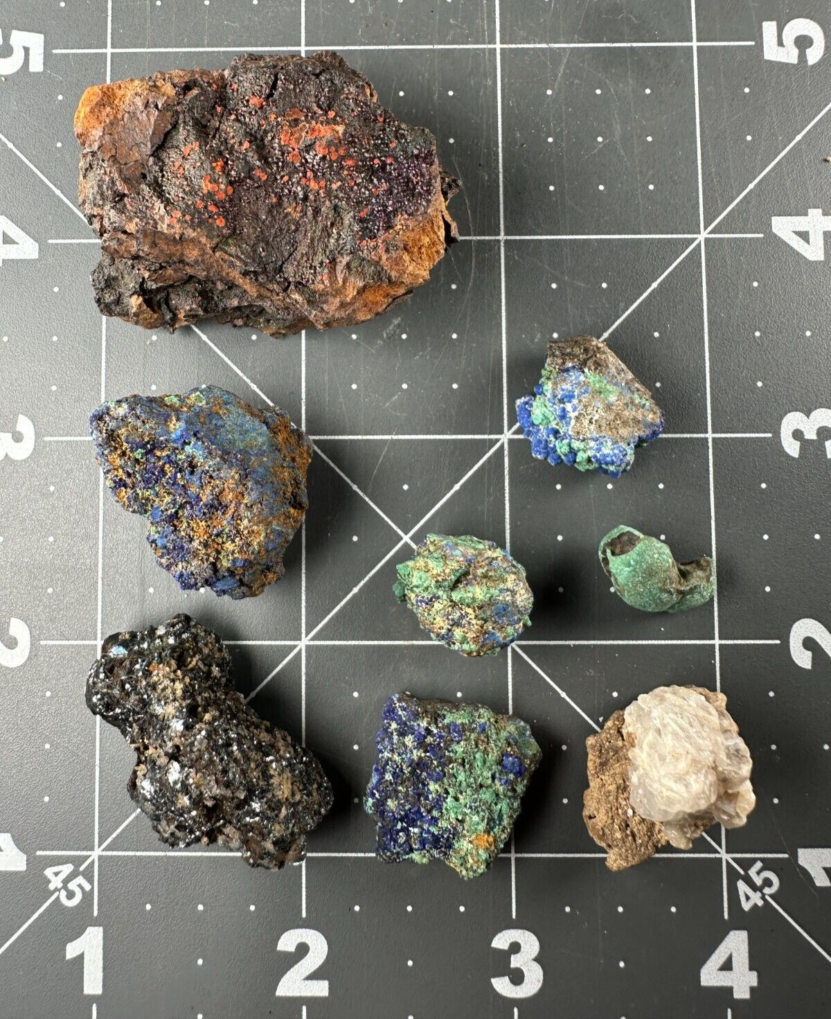➤8 PC LOT – Malachite-Azurite-Barite-Hematite-No ID Rutile?- GRAPHIC MINE NM➤882