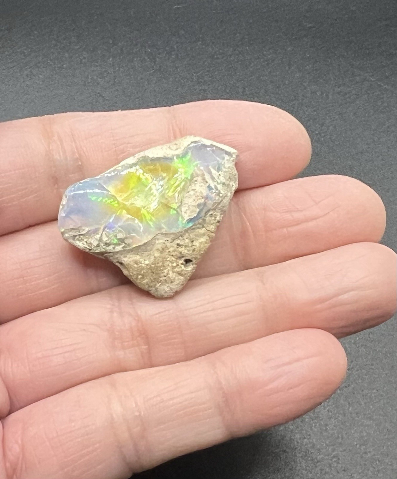 Ethiopian Welo Genuine Opal 6g Almost 1 1/2in AWESOME FLASHES