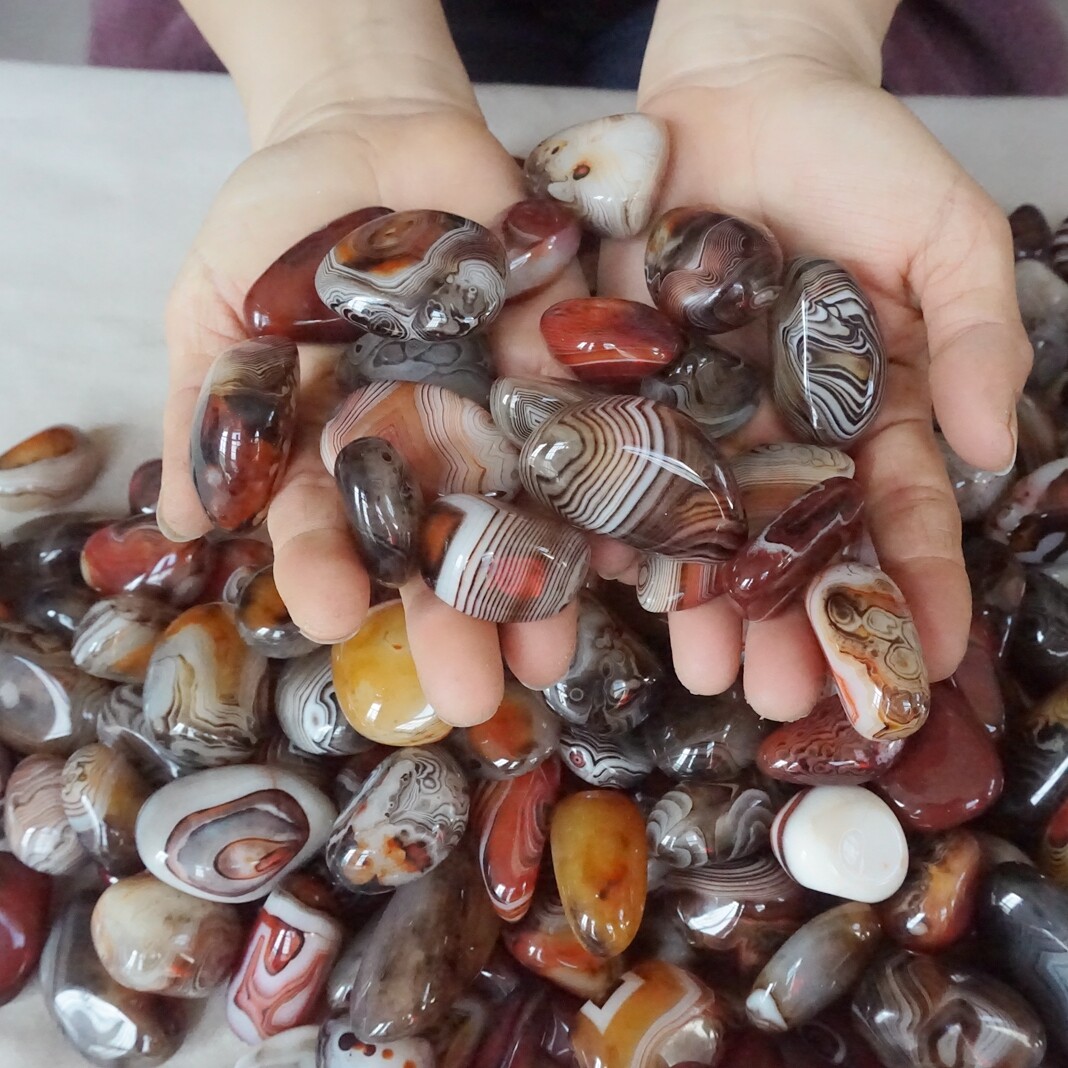 11LB 250Pcs 5kg Natural Band Sardonyx Carnelian Agate Crystal Palm Stone Healing