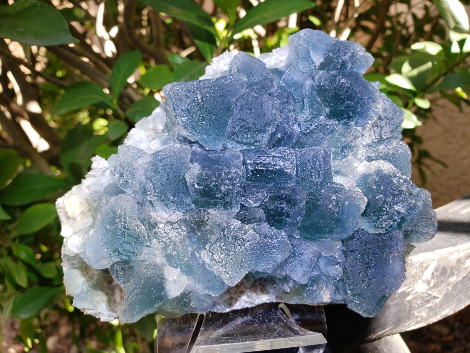 5.25″ Blue Fluorite Crystal Quartz UV on Matrix Specimen, 609g or 1.3 lbs