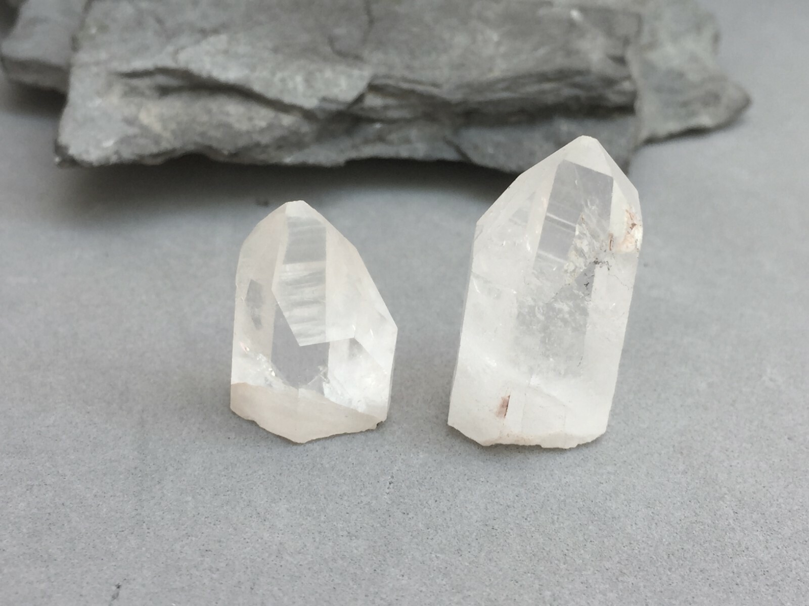 Lot 2 Arkansas Quartz Crystal Display Specimen Points Standing 1 1/8″ & 7/8″
