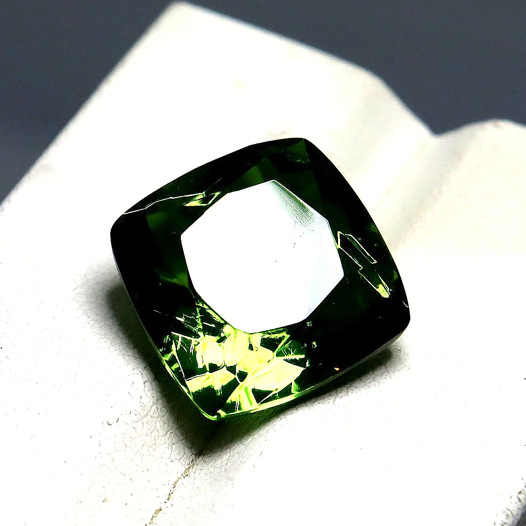 Cushion Shape 15-16Ct Certified Color Change Alexandrite Loose Gemstone